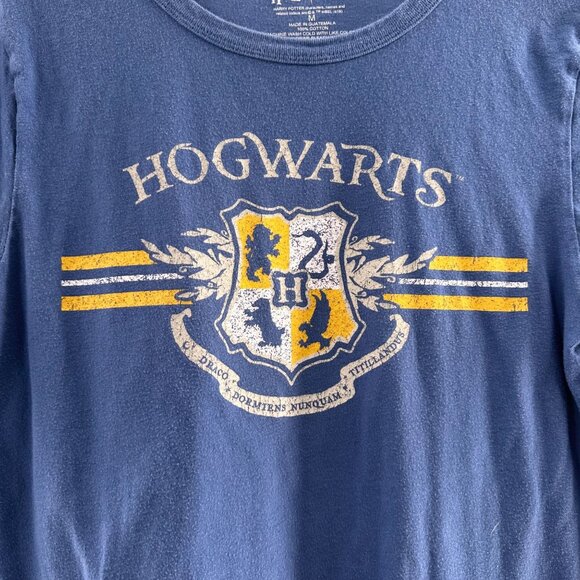 Harry Potter Hogwarts Crest Blue Graphic T-Shirt Size M 100% Cotton Tee Gold - Picture 7 of 8